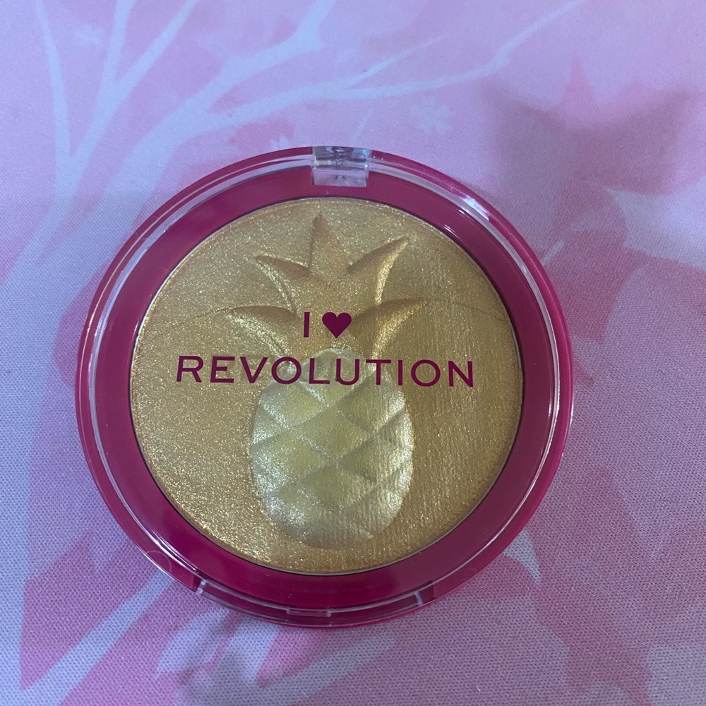 I Heart Revolution Pineapple Highlighter